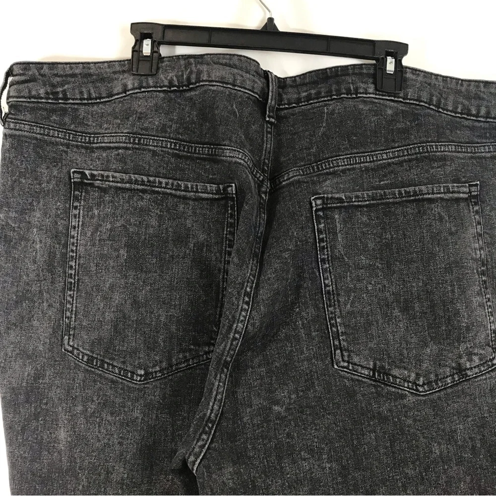 Old Navy Women High-Rise OG Straight Jeans - Picture 5 of 16